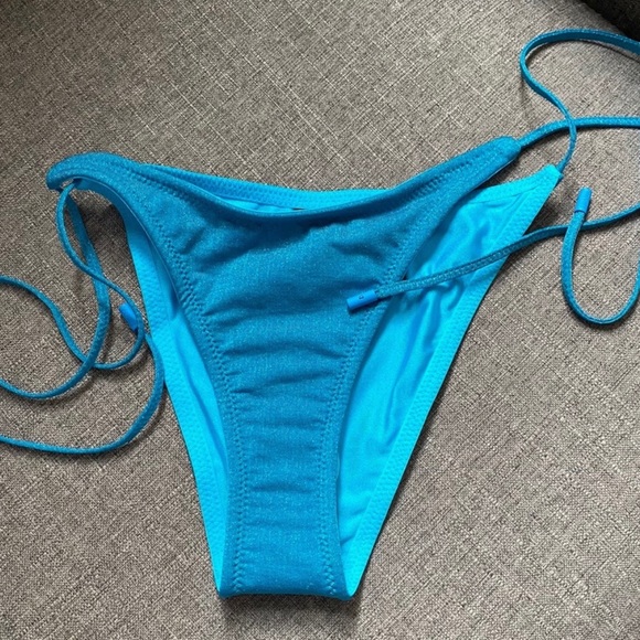 Triangl Bikini - Vinca Sapphire - Picture 3 of 4